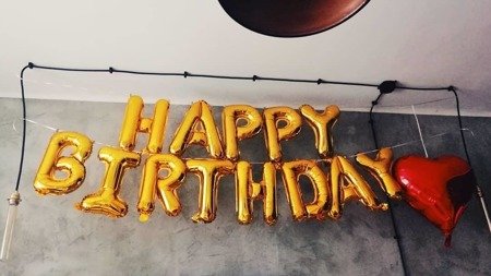 The inscription HAPPY BIRTHDAY Gold - foil balloon birthday Slim