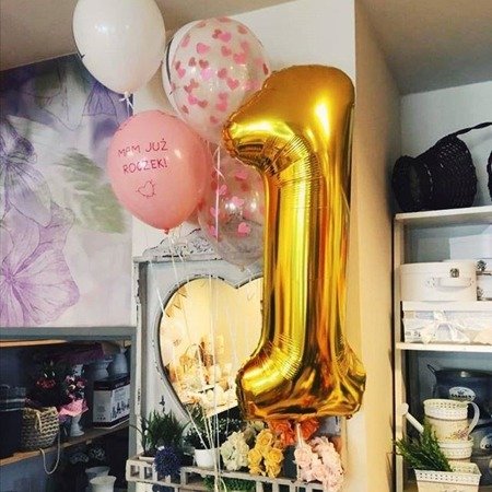 The number 1 Foil balloon, 86cm, gold