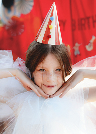 Party Hats with Pom-Poms, 16 cm, 6 pcs