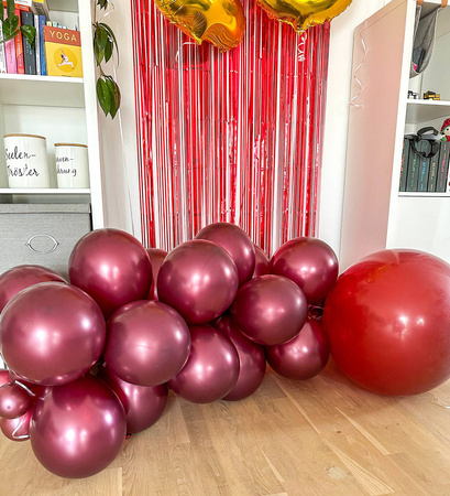 Latex balloons Decorator Metallic burgundy 35cm, 50 pcs