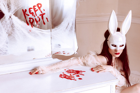 Rabbit Mask White Opal 16.5x34 cm
